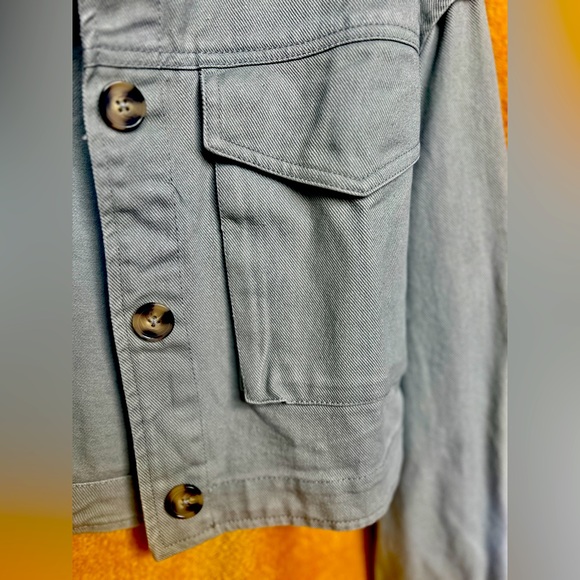 FOREVER 21 Sage Denim Jacket. Womens Size M. NWT - Picture 3 of 4